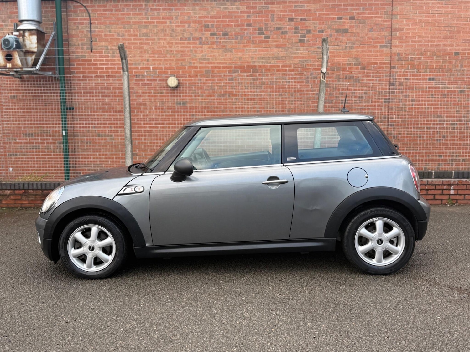 Used MINI Hatch 2010 for sale - 77131211: Photo 6