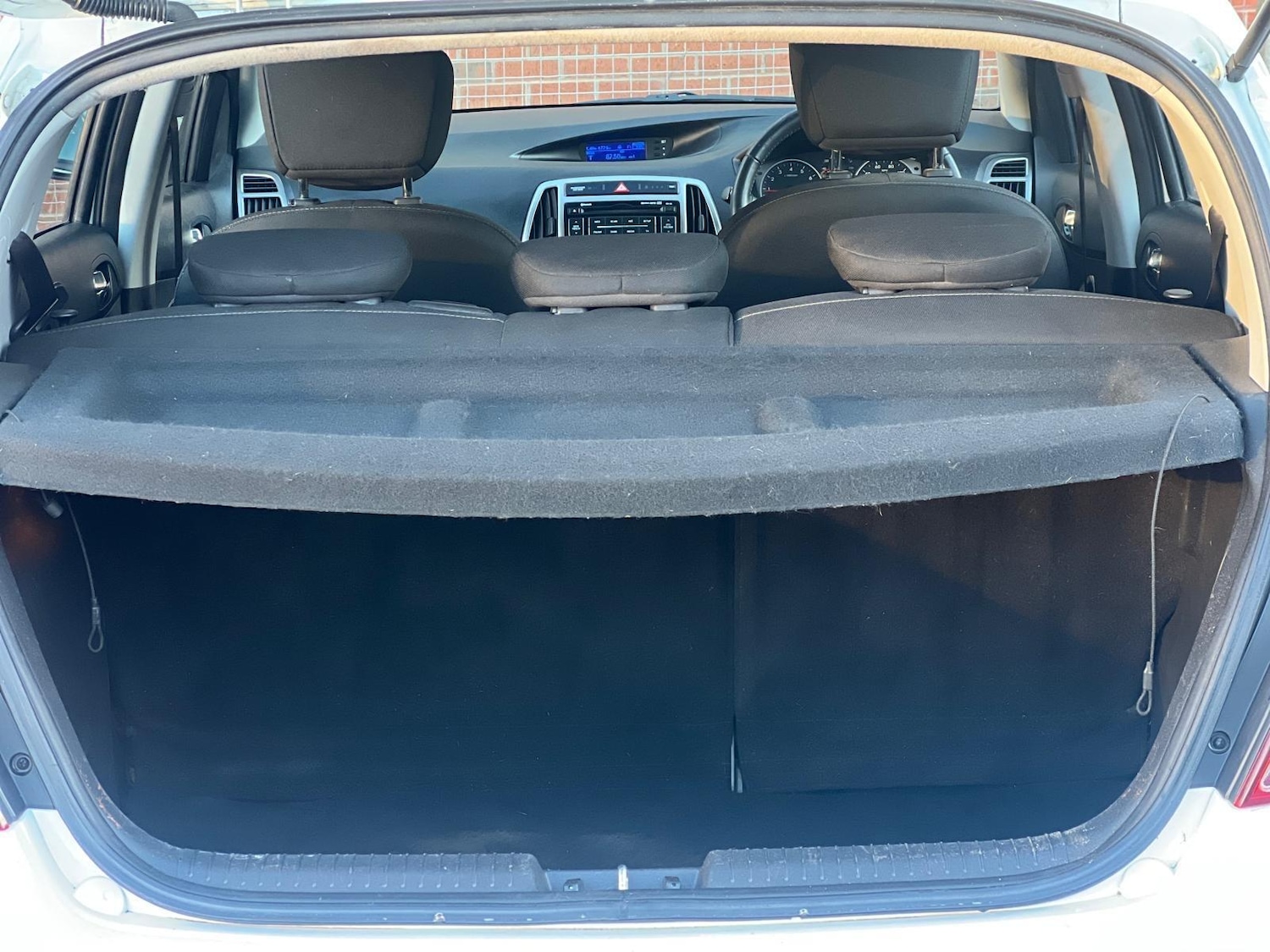 Used Hyundai i20 2013 for sale - 77098010: Photo 9