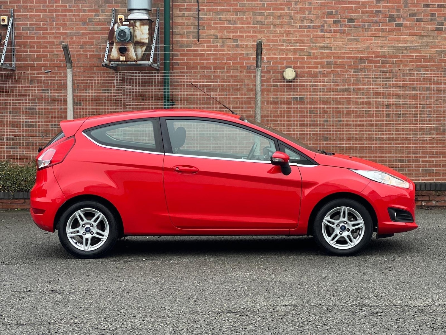 Used Ford Fiesta 2013 for sale - 77028902: Photo 5