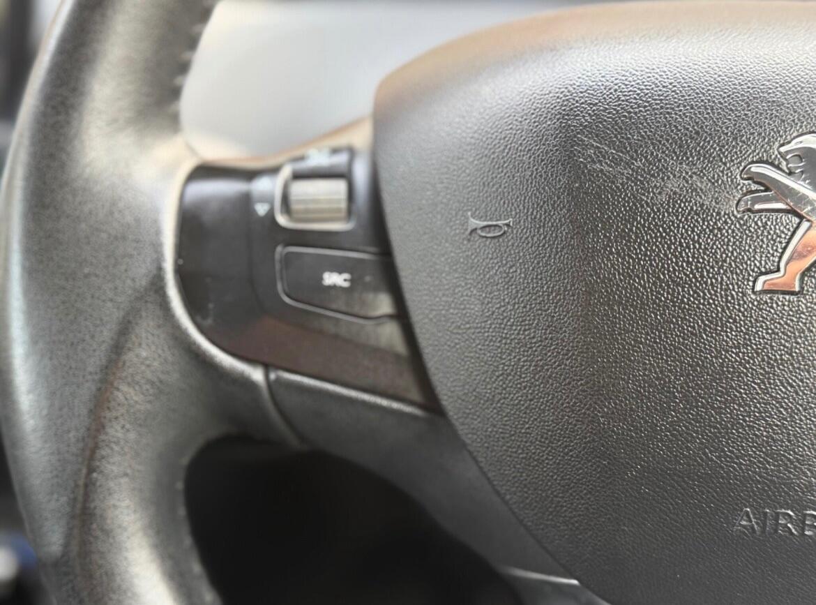 Used Peugeot 208 2016 for sale - 77040751: Photo 41