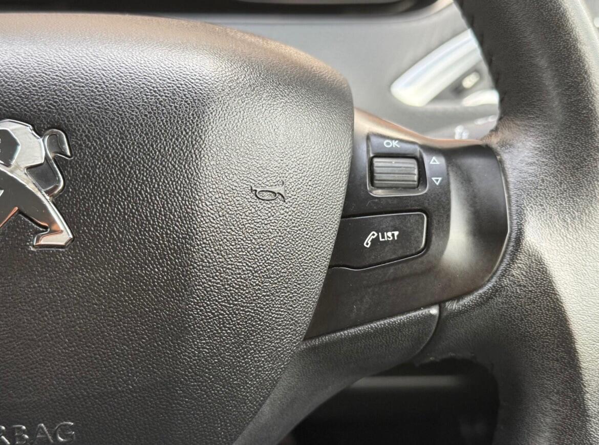 Used Peugeot 208 2016 for sale - 77040751: Photo 42