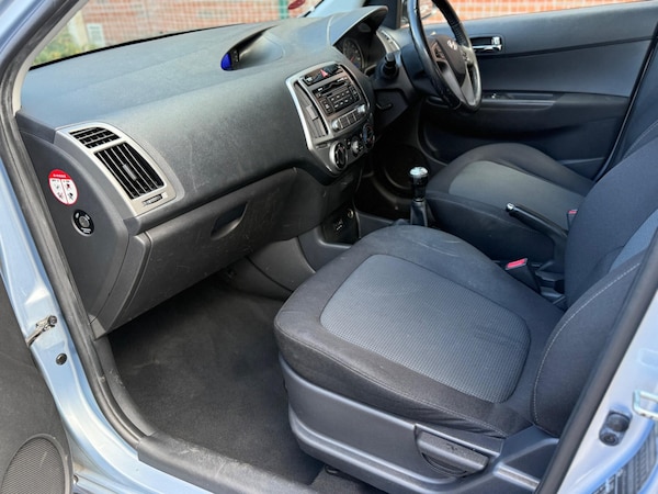 Used Hyundai i20 2014 for sale - 76071464: Photo 14