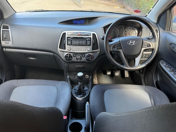 Used Hyundai i20 2014 for sale - 76071464: Photo 24