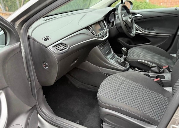 Used Vauxhall Astra 2017 for sale - 76307259: Photo 30
