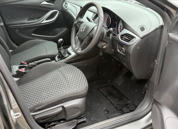 Used Vauxhall Astra 2017 for sale - 76307259: Photo 35