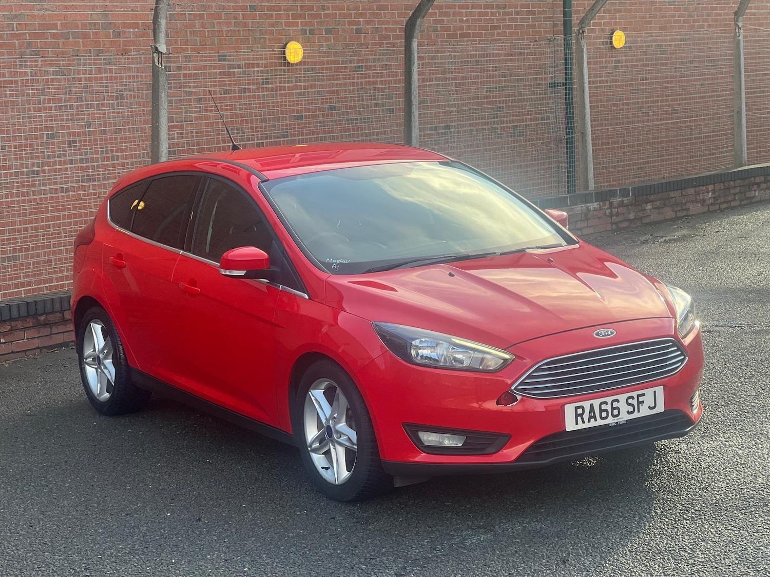 Used Ford Focus 2017 for sale - 76878412: Photo 10