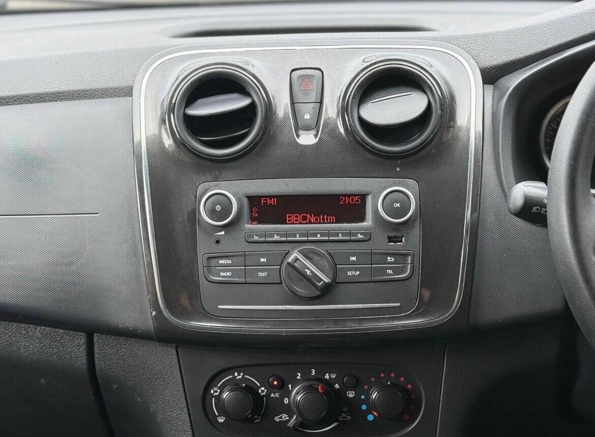 Used Dacia Sandero 2017 for sale - 77020995: Photo 16