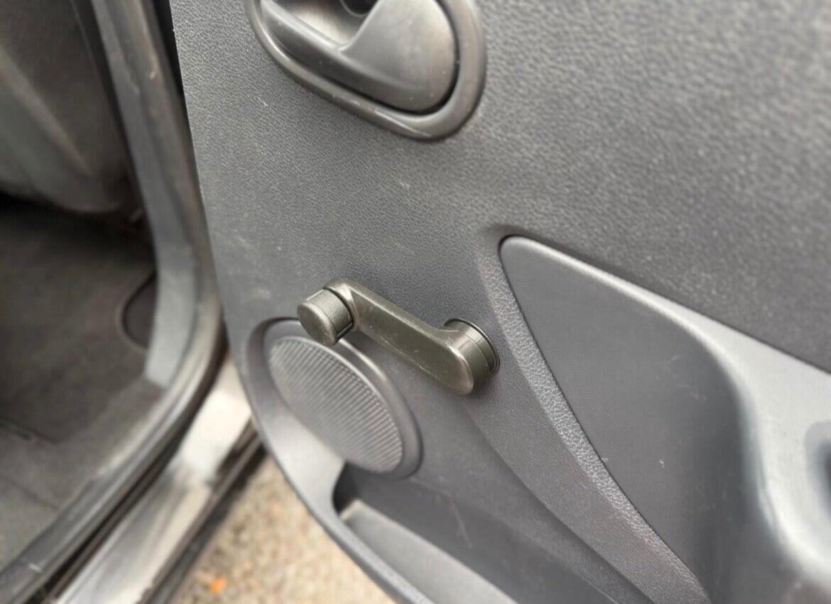 Used Dacia Sandero 2017 for sale - 77020995: Photo 36