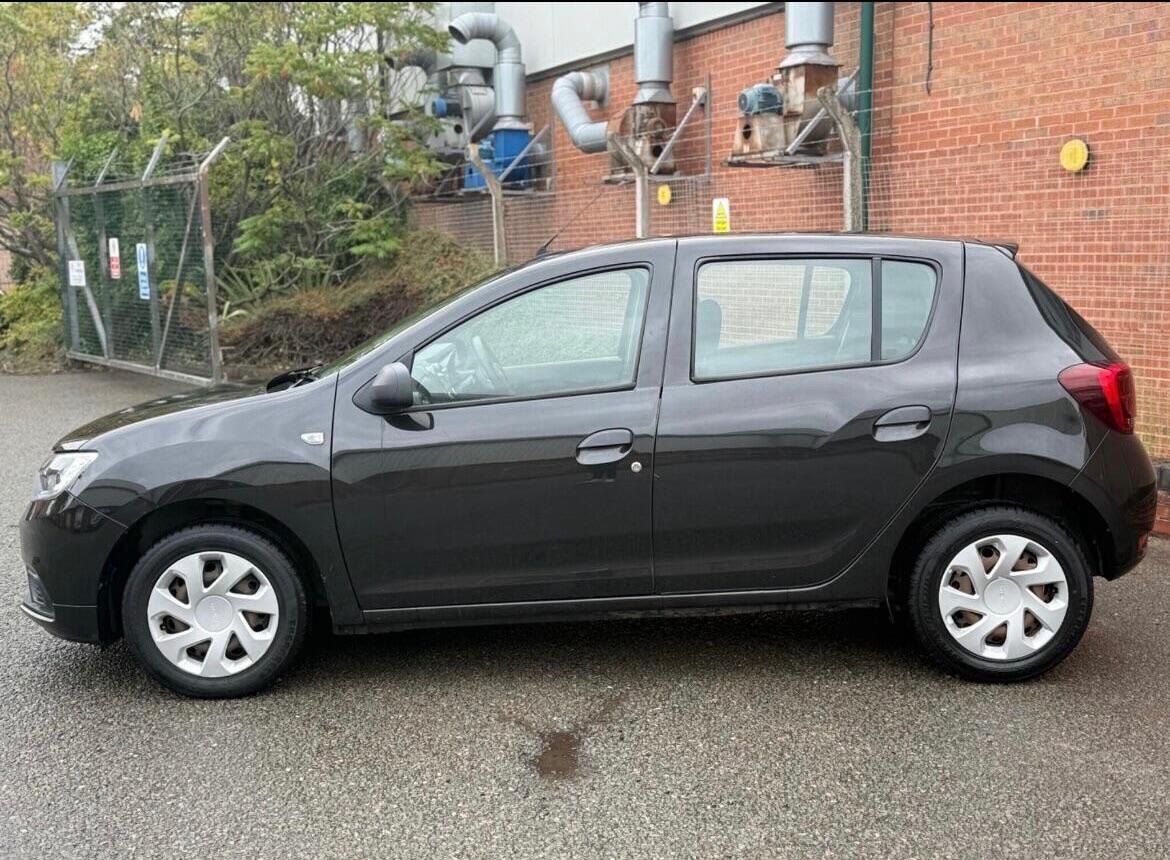Used Dacia Sandero 2017 for sale - 77020995: Photo 6