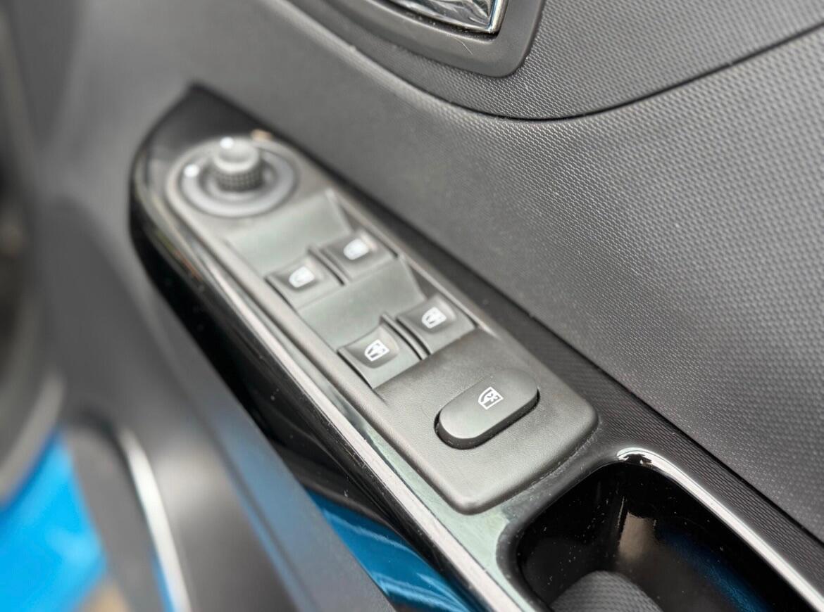 Used Renault Captur 2014 for sale - 76878402: Photo 28