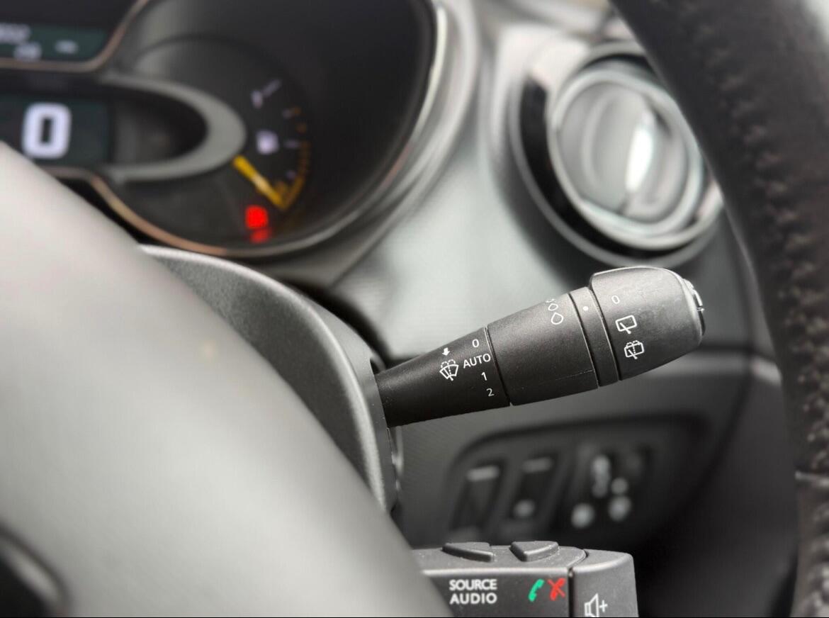 Used Renault Captur 2014 for sale - 76878402: Photo 30