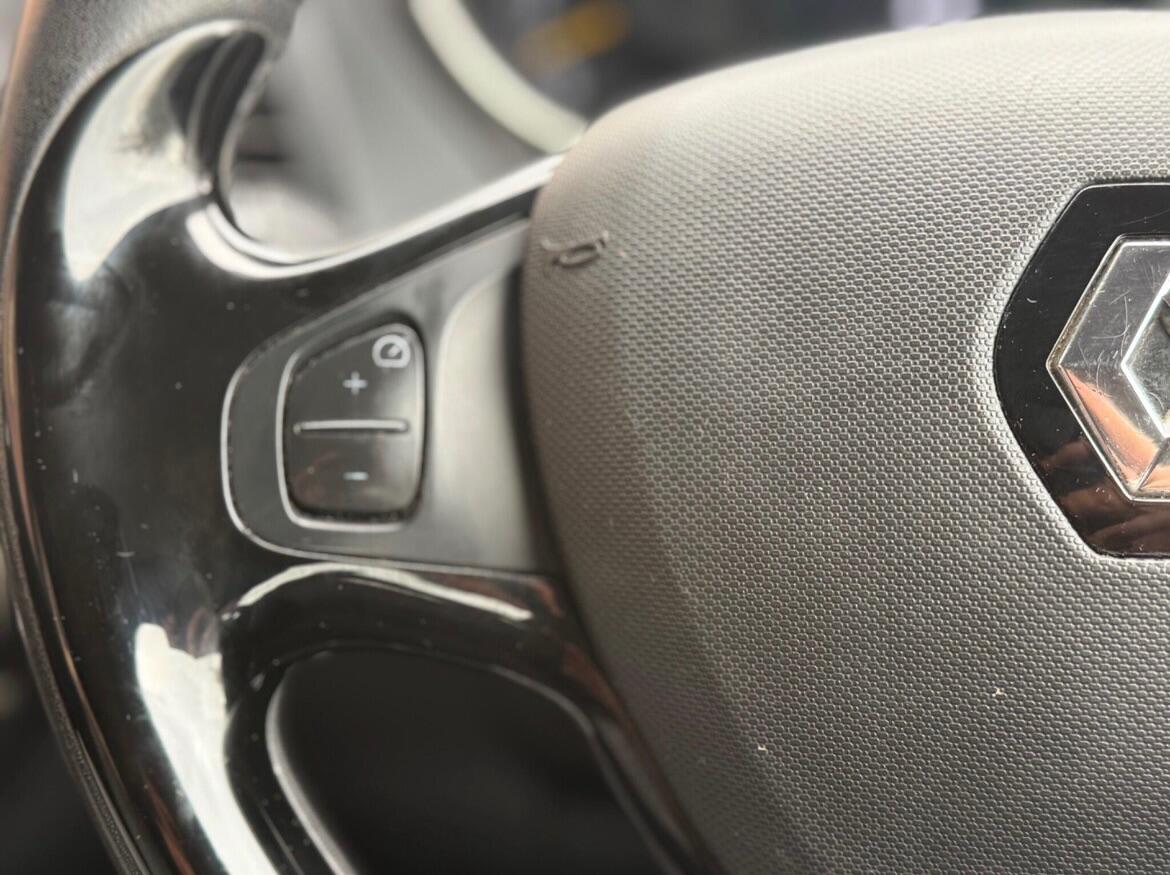 Used Renault Captur 2014 for sale - 76878402: Photo 31