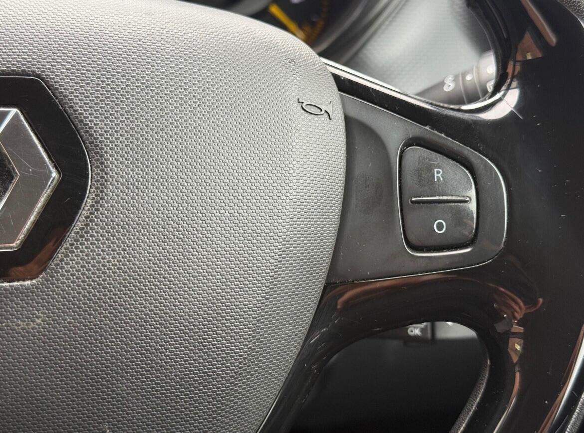 Used Renault Captur 2014 for sale - 76878402: Photo 32