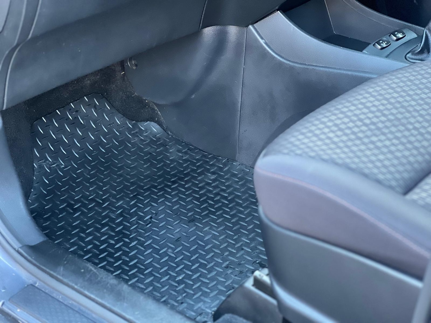 Used Ssangyong Korando 2016 for sale - 77050084: Photo 33