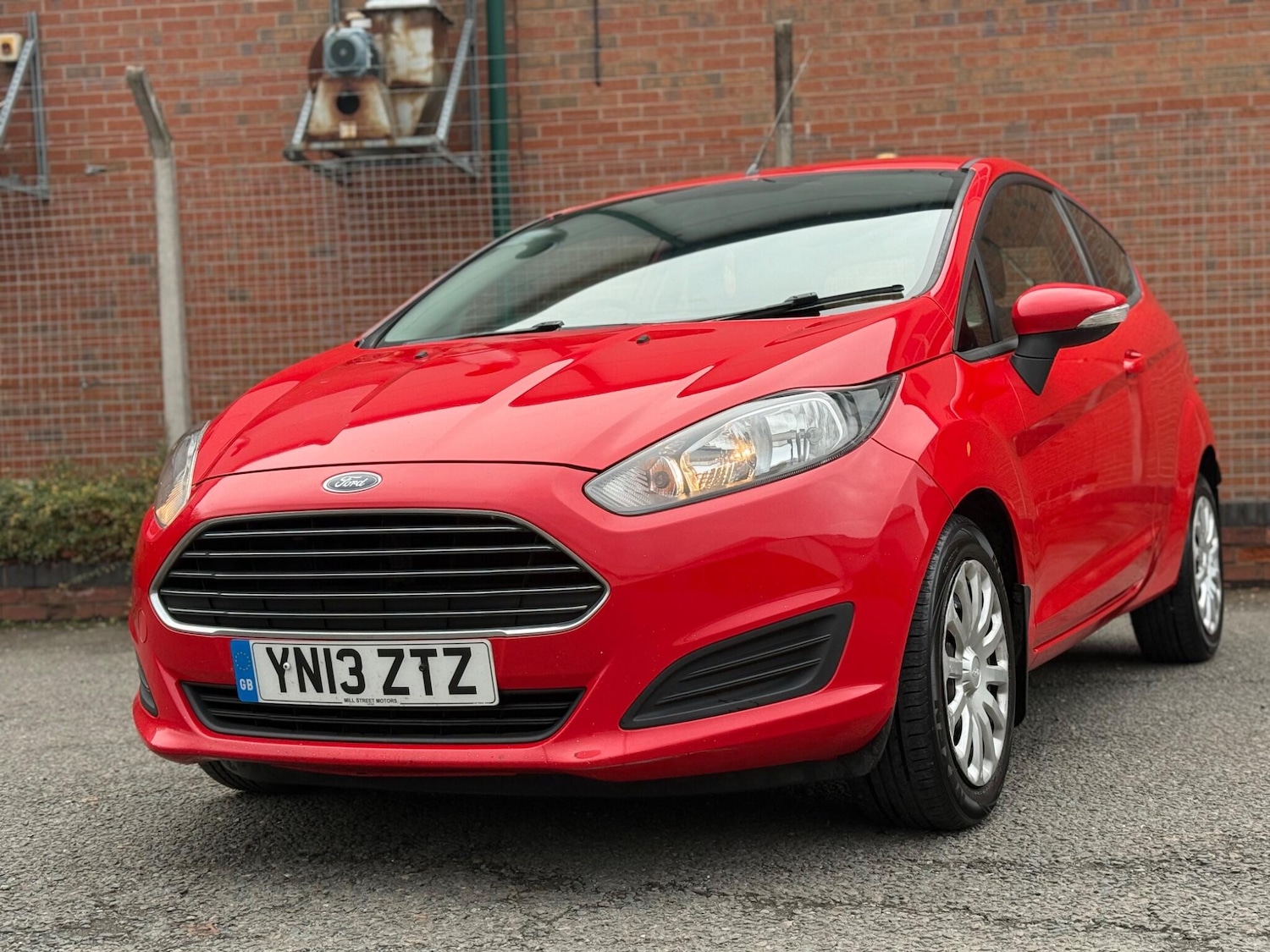 Used Ford Fiesta 2013 for sale - 76878393: Photo 1