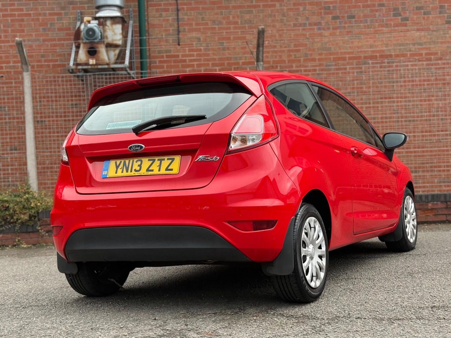 Used Ford Fiesta 2013 for sale - 76878393: Photo 2