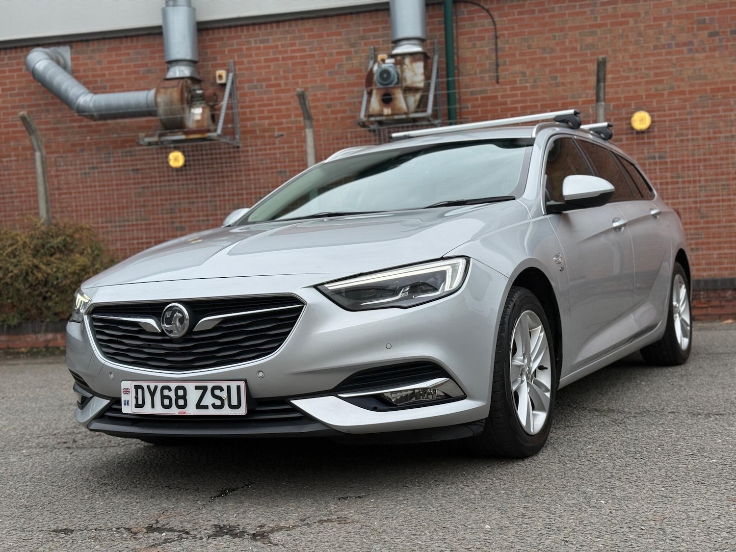 Used Vauxhall Insignia 2018 for sale - 76878410: Photo 1