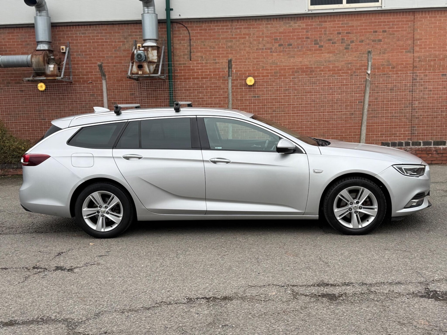 Used Vauxhall Insignia 2018 for sale - 76878410: Photo 5
