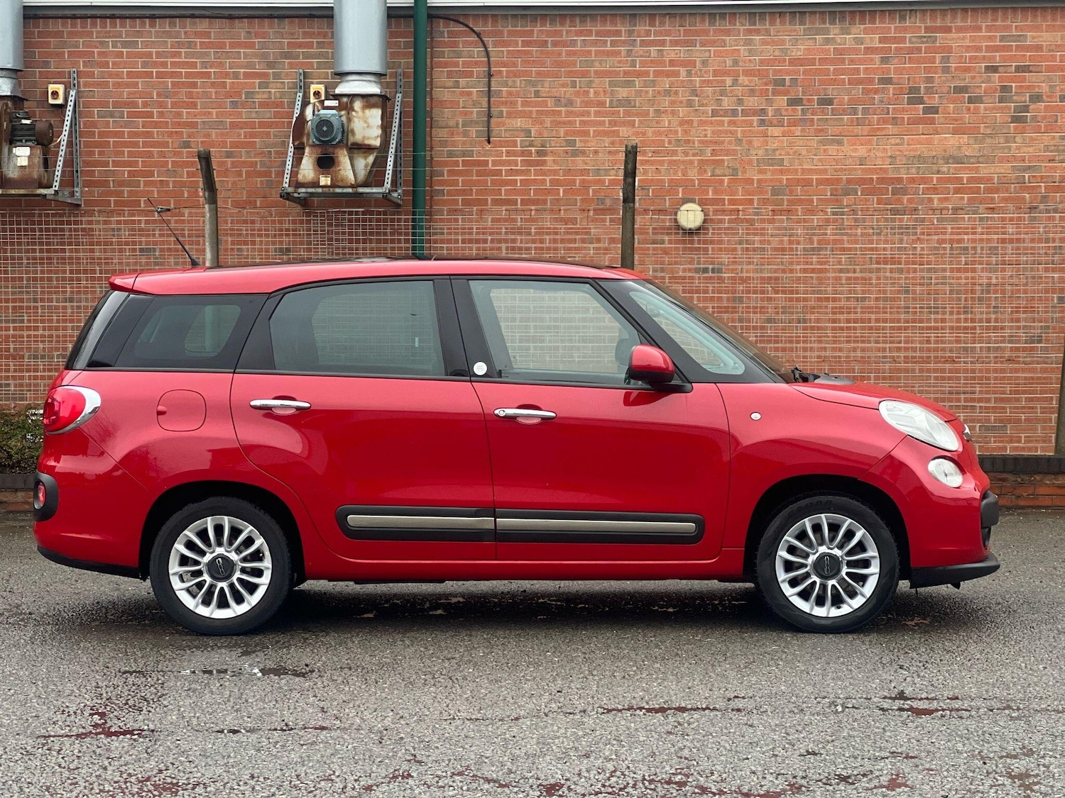 Used Fiat 500L 2014 for sale - 77387232: Photo 5