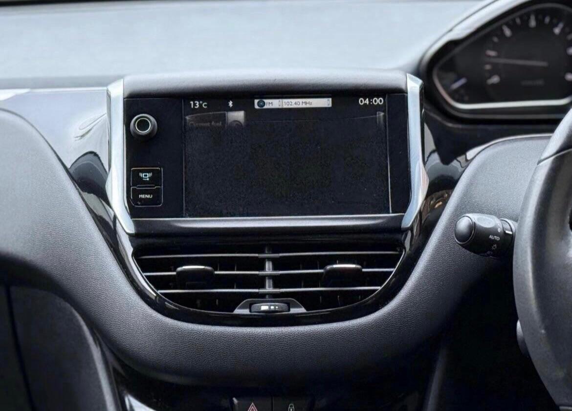 Used Peugeot 208 2012 for sale - 76878422: Photo 19