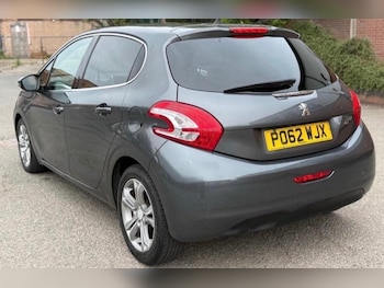 Used Peugeot 208 2012 for sale - 76878422: Photo