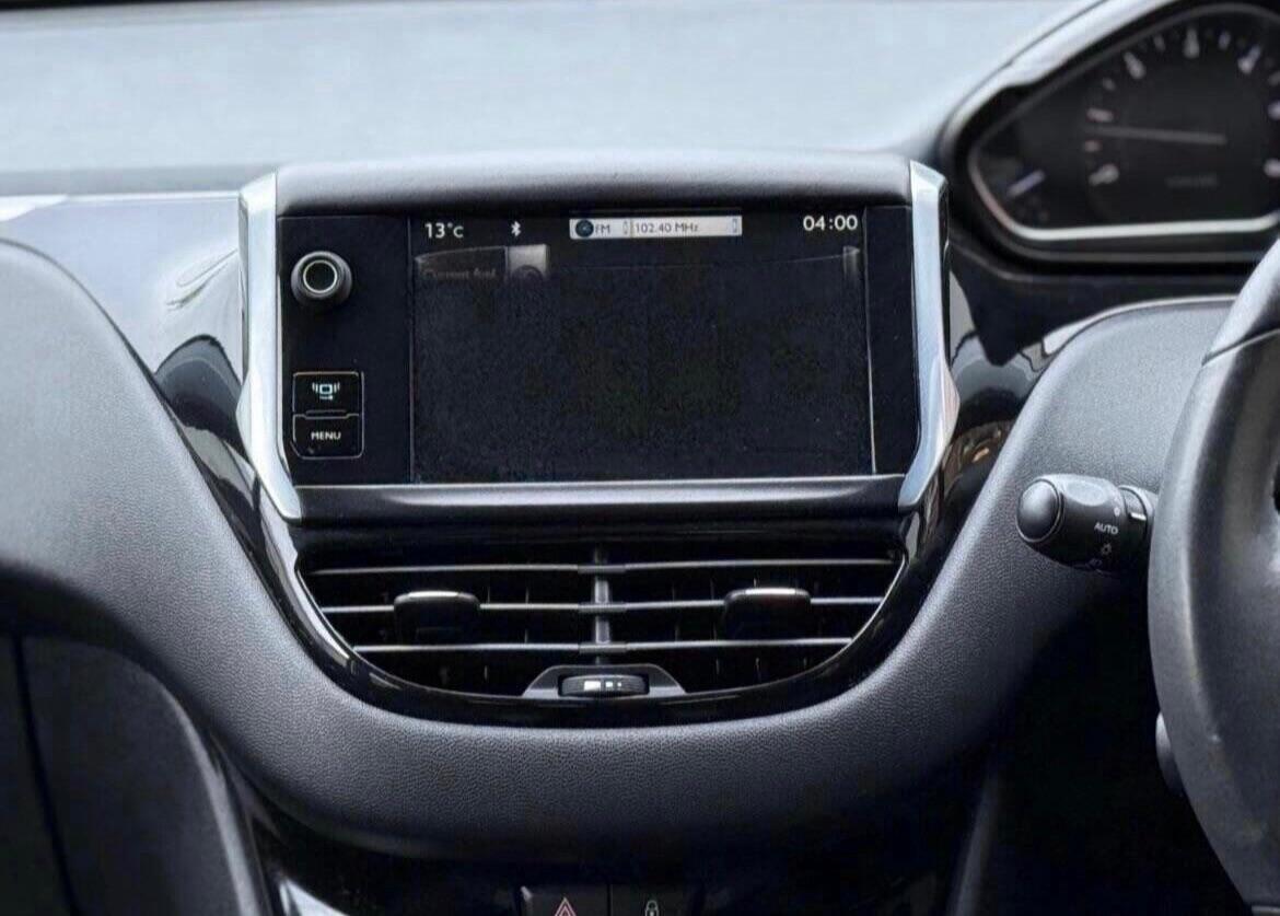 Used Peugeot 208 2012 for sale - 76942665: Photo 18