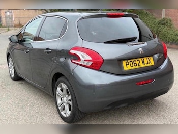 Used Peugeot 208 2012 for sale - 76942665: Photo