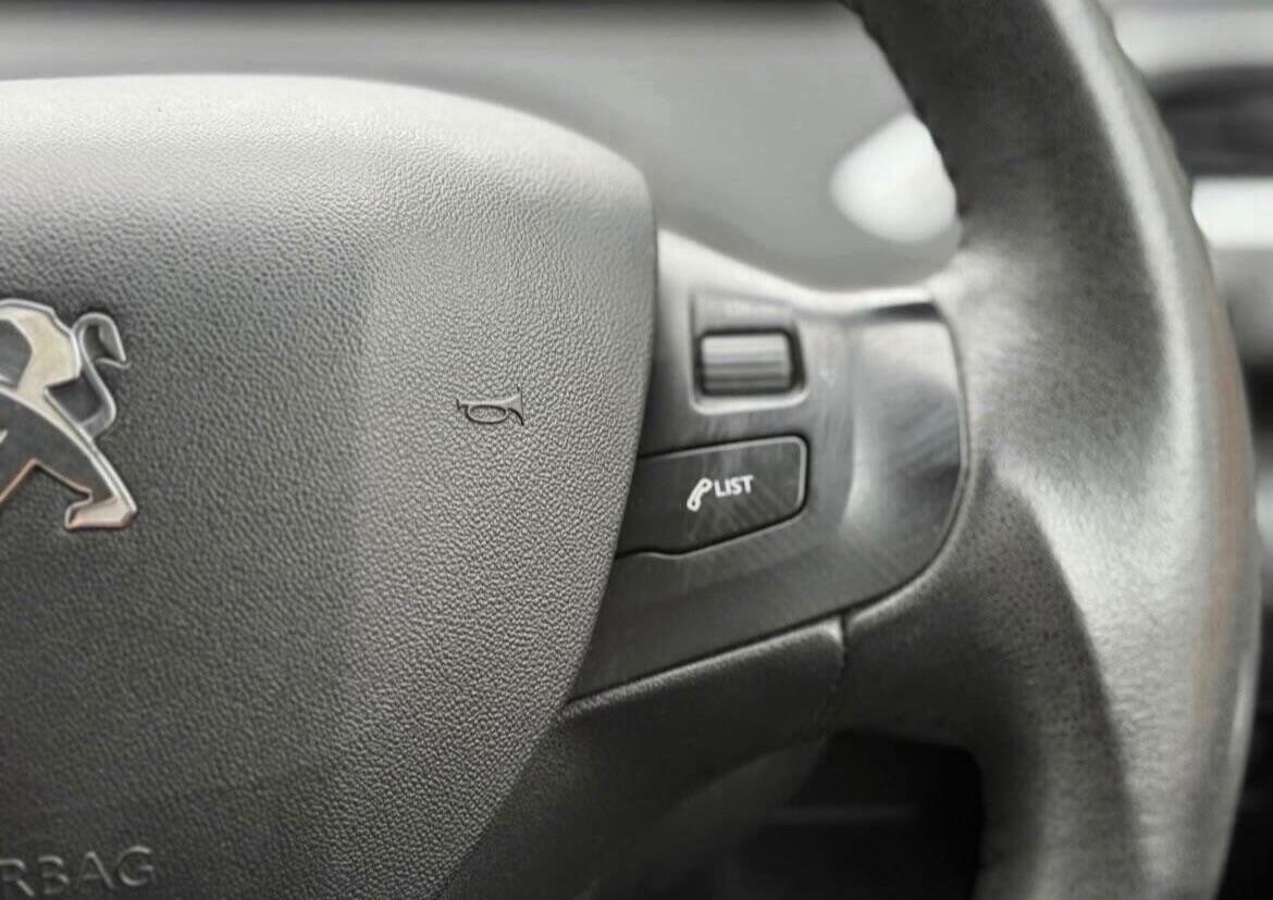 Used Peugeot 208 2012 for sale - 76942665: Photo 39