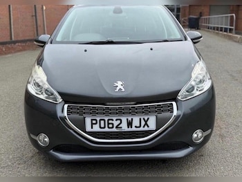 Used Peugeot 208 2012 for sale - 76942665: Photo