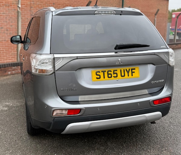 Used Mitsubishi Outlander 2016 for sale - 76270506: Photo 2