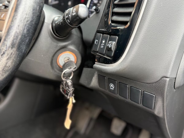 Used Mitsubishi Outlander 2016 for sale - 76270506: Photo 36