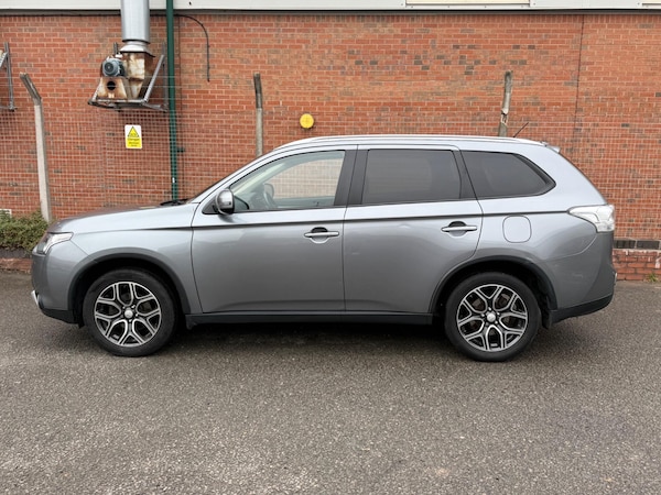 Used Mitsubishi Outlander 2016 for sale - 76270506: Photo 7