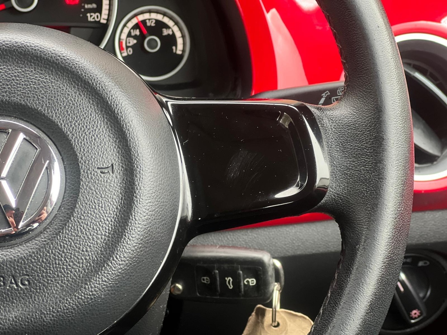 Used Volkswagen up! 2014 for sale - 77523567: Photo 42