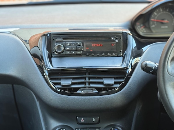 Used Peugeot 208 2015 for sale - 76031518: Photo 16