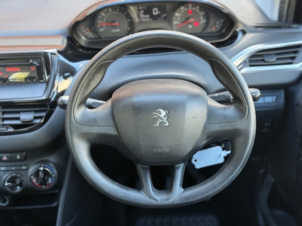 Used Peugeot 208 2015 for sale - 76031518: Photo 21