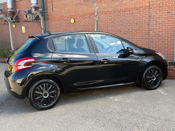 Used Peugeot 208 2015 for sale - 76031518: Photo 24