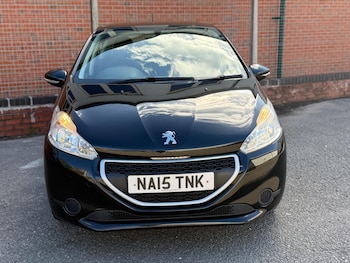 Used Peugeot 208 2015 for sale - 76031518: Photo 4