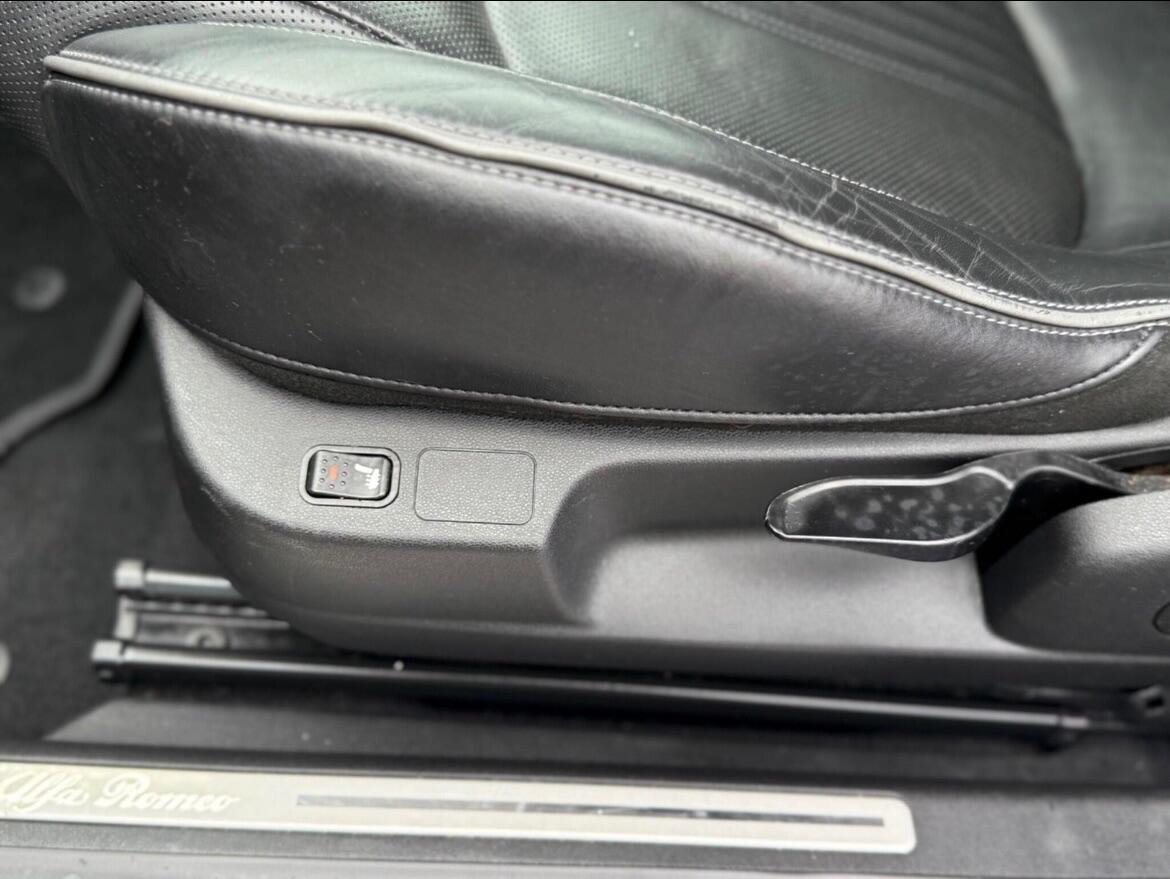 Used Alfa Romeo MiTo 2016 for sale - 76446419: Photo 36