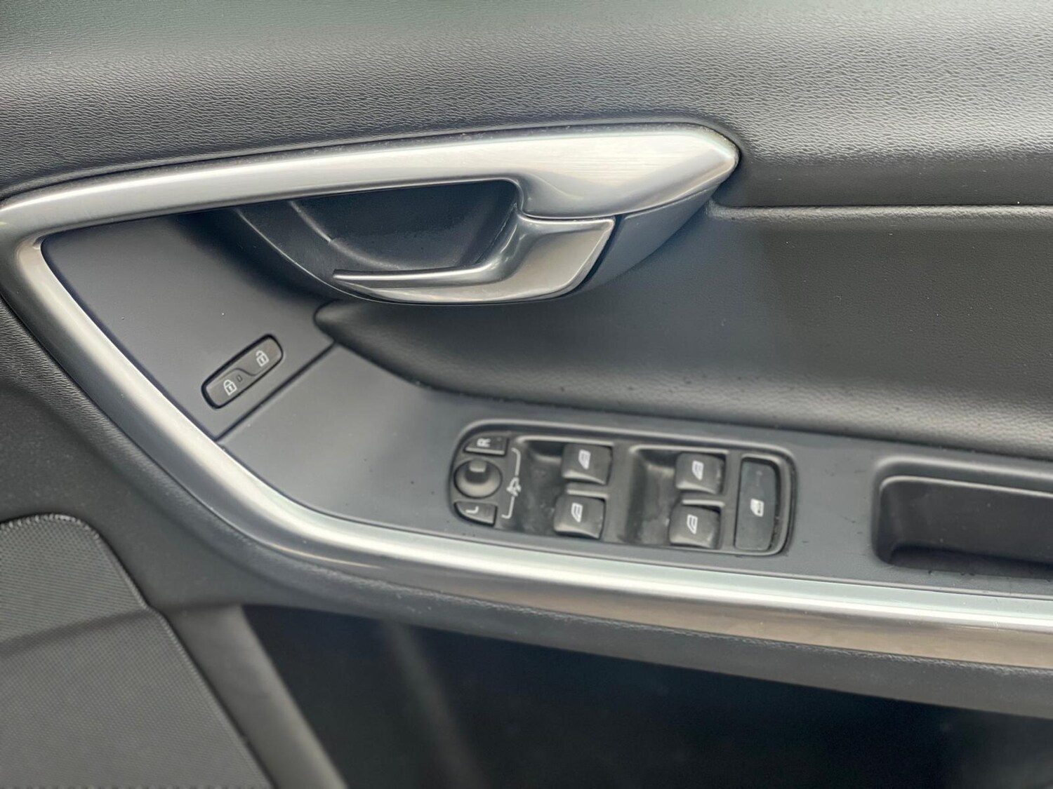 Used Volvo S60 for sale - 77510000: Photo 34