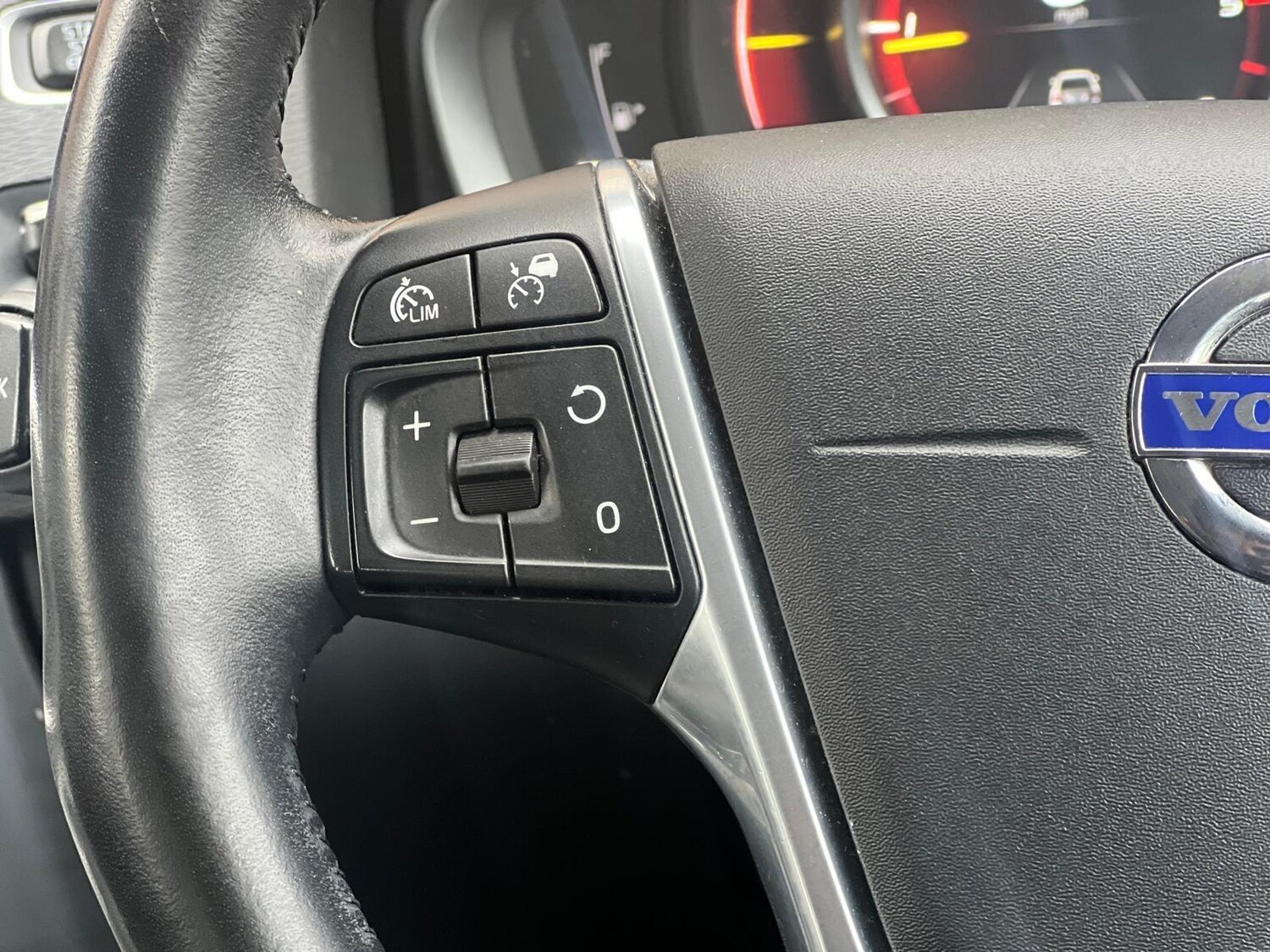 Used Volvo S60 for sale - 77510000: Photo 39