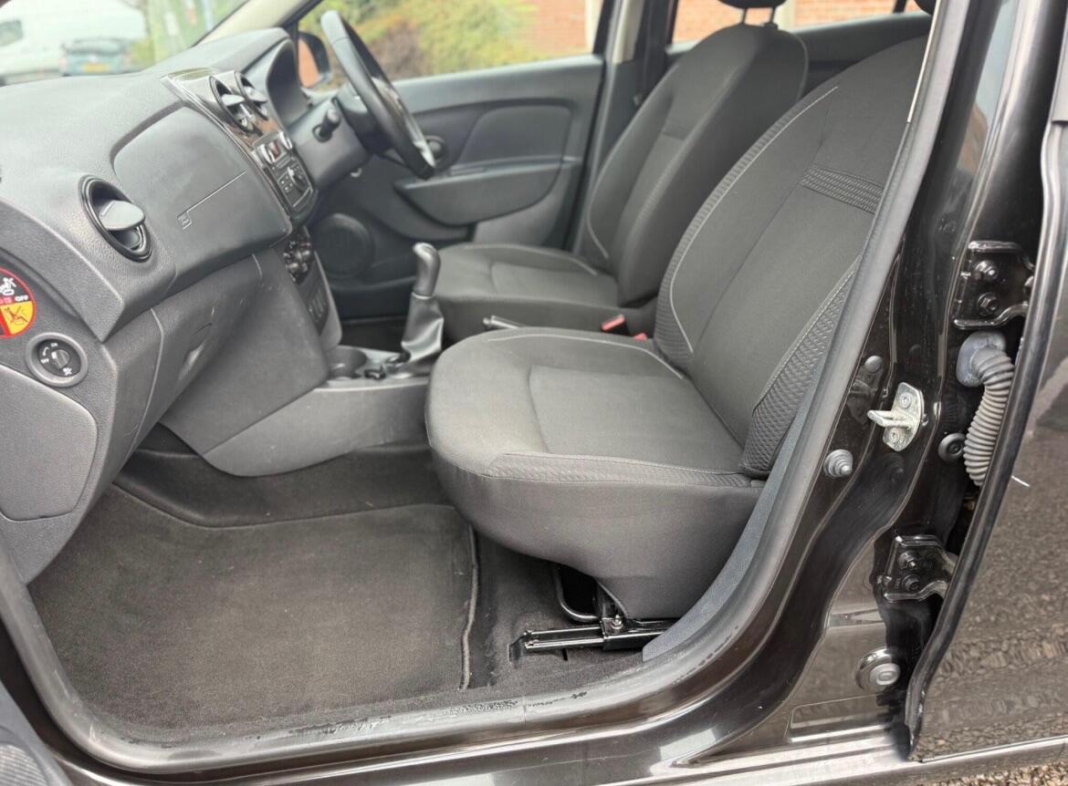 Used Dacia Sandero 2017 for sale - 76878420: Photo 29