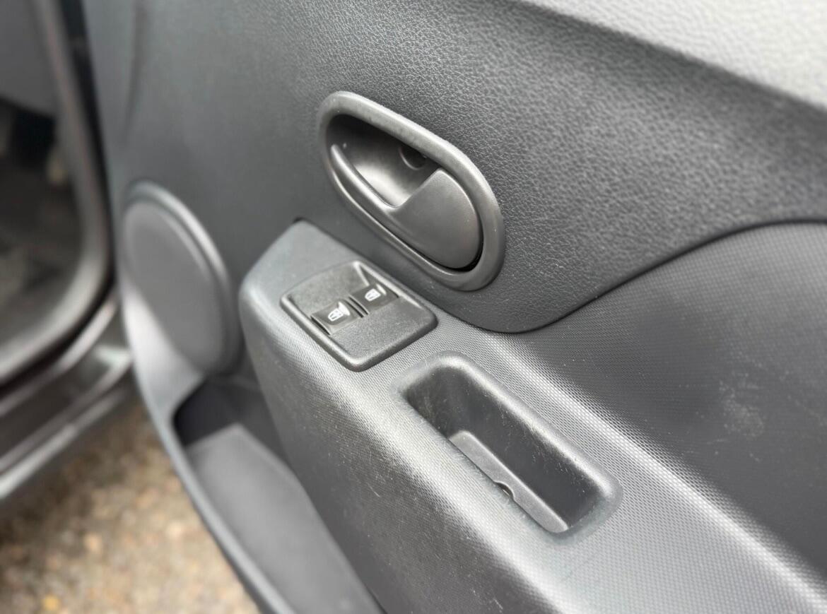 Used Dacia Sandero 2017 for sale - 76878420: Photo 38