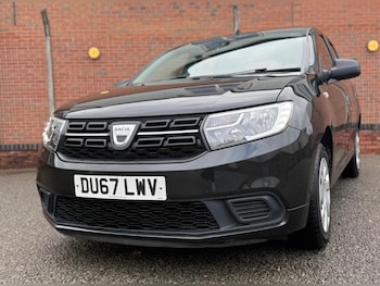 Used Dacia Sandero 2017 for sale - 76457597: Photo