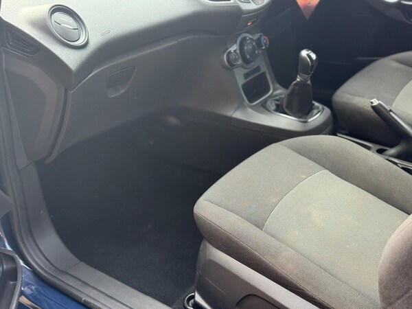 Used Ford Fiesta Van 2016 for sale - 76152396: Photo 26