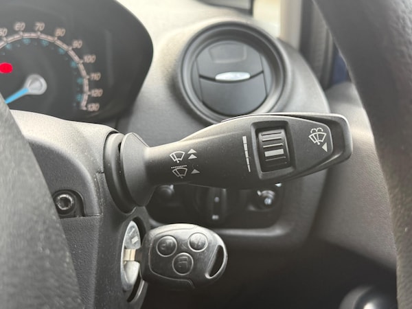 Used Ford Fiesta Van 2016 for sale - 76152396: Photo 30