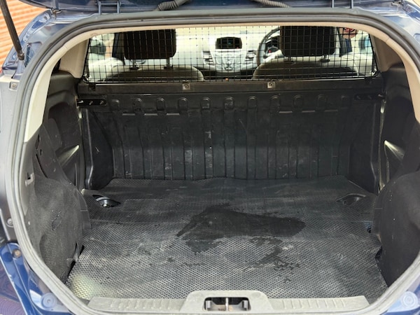 Used Ford Fiesta Van 2016 for sale - 76152396: Photo 9
