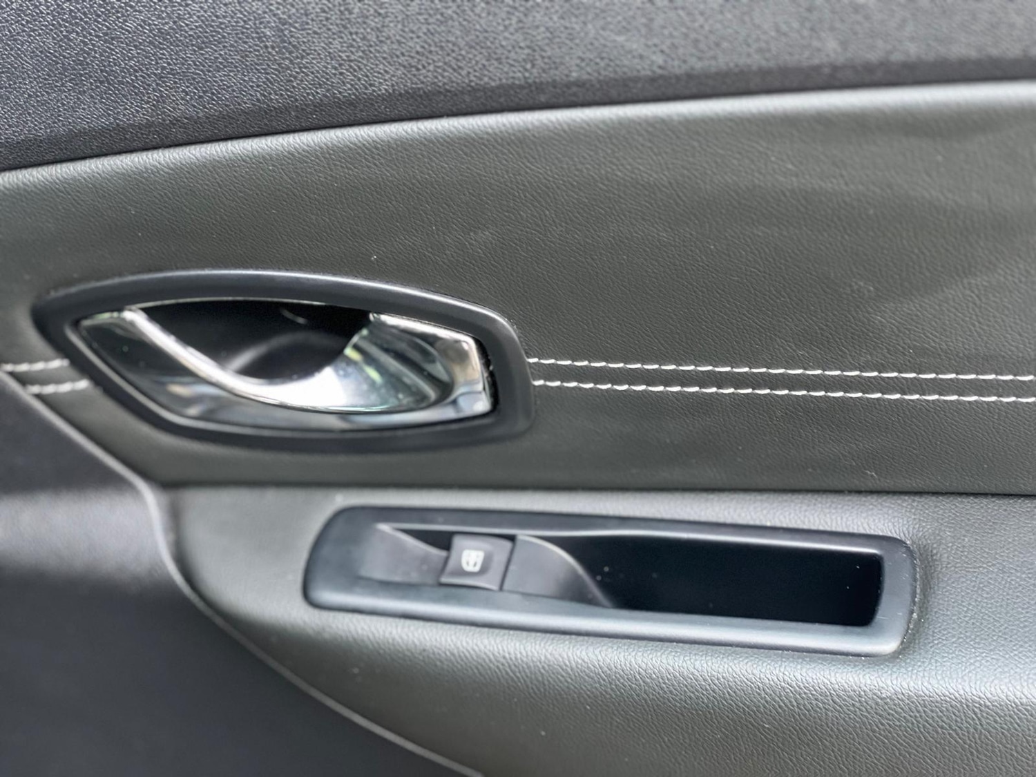 Used Renault Scenic for sale - 77074044: Photo 39