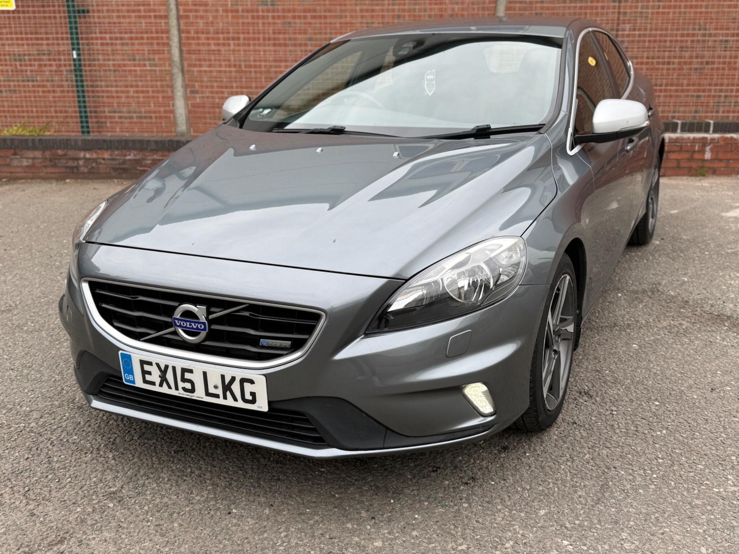 Used Volvo V40 2015 for sale - 76084581: Photo 10
