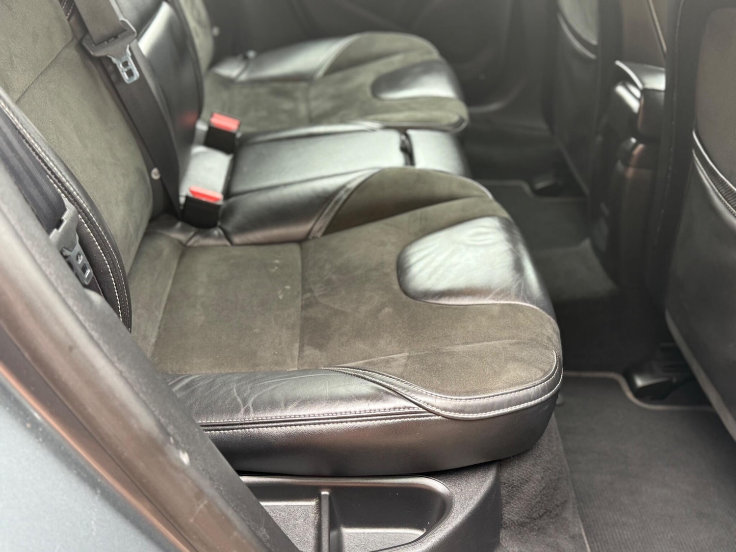 Used Volvo V40 2015 for sale - 76084581: Photo 16