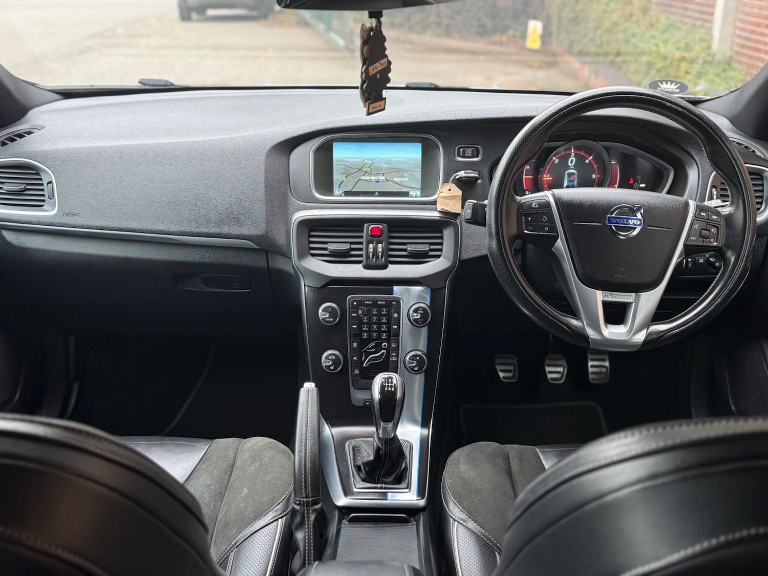 Used Volvo V40 2015 for sale - 76084581: Photo 17